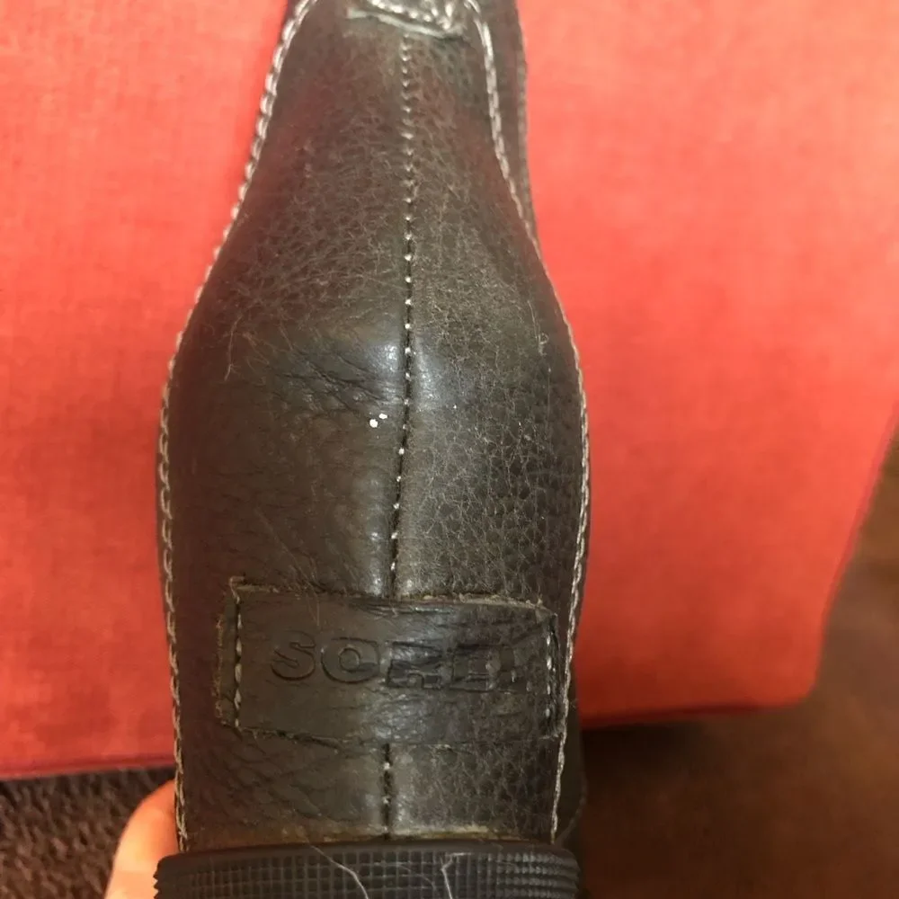 Sorel Women's Joan of Arctic Wedge II Chelsea Boots Pebbeled Leather 8.5